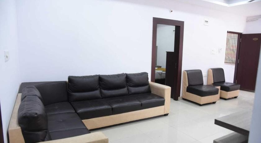 Star Bliss Plaza Hotel in Bengaluru
