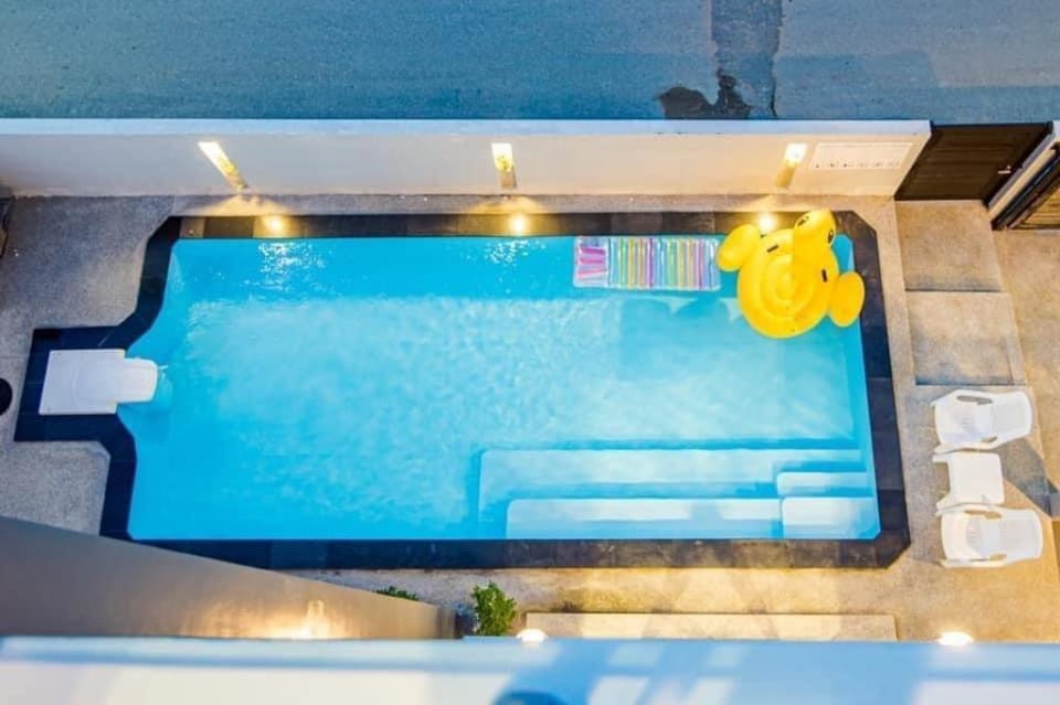 Beach Access Sea View Pool Villa 5BR-VVH18 (25pax) Villa in Hua Hin District