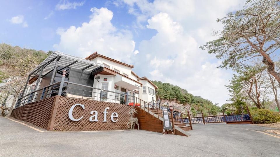 Gapyeong Santa Maria Dog-friendly Privat Bed and Breakfast in Gyeonggi-do