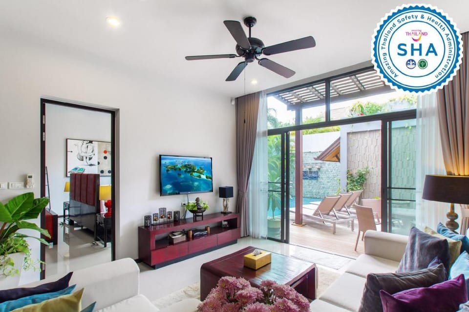 Private Pool 3BR Villa Onyx H4, 7min drive NaiHarn Villa in Rawai