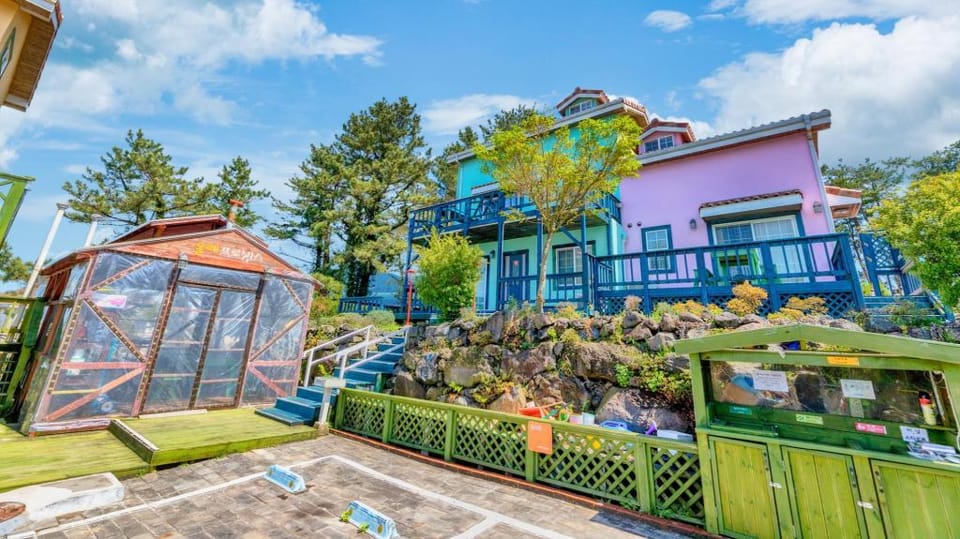 Jeju Olrepeurobangseu Pension Bed and Breakfast in South Korea