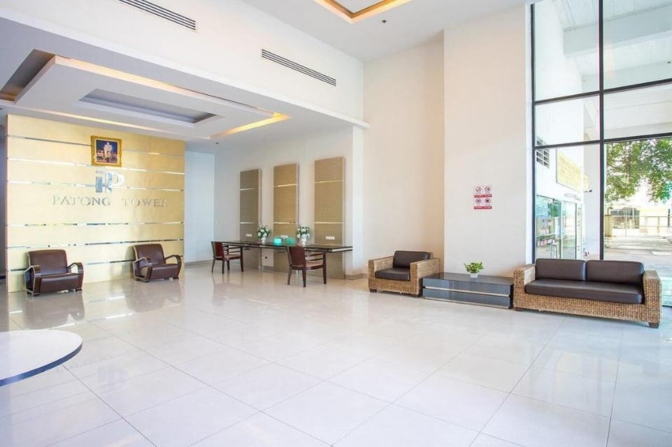 Beachfront condo with seaview on 14th floor 2-bdrs Apartment in Patong