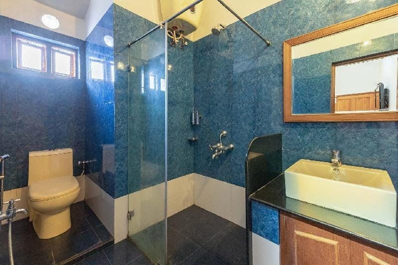 StayVista at Greenwood Bungalow - Indoor & Outdoor Game Villa in Ooty