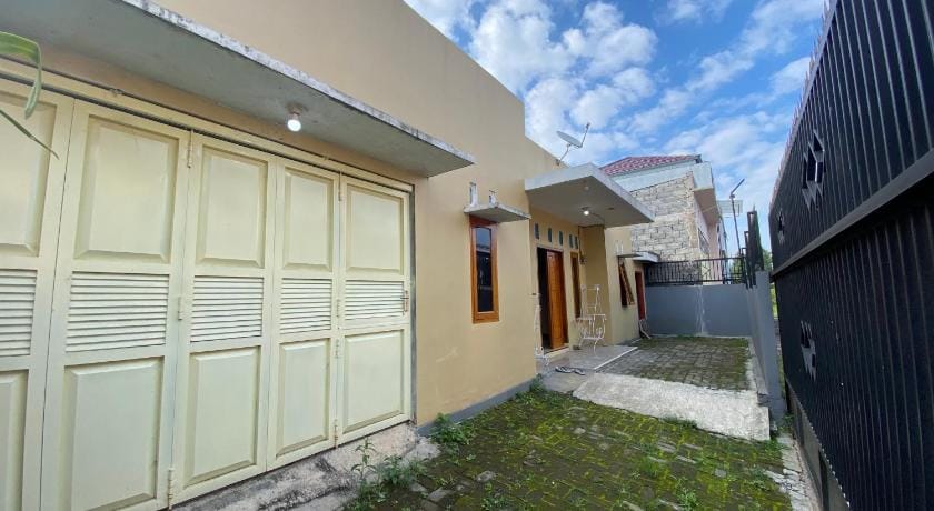 Kimochi Homestay Syariah Vacation rental in Indonesia