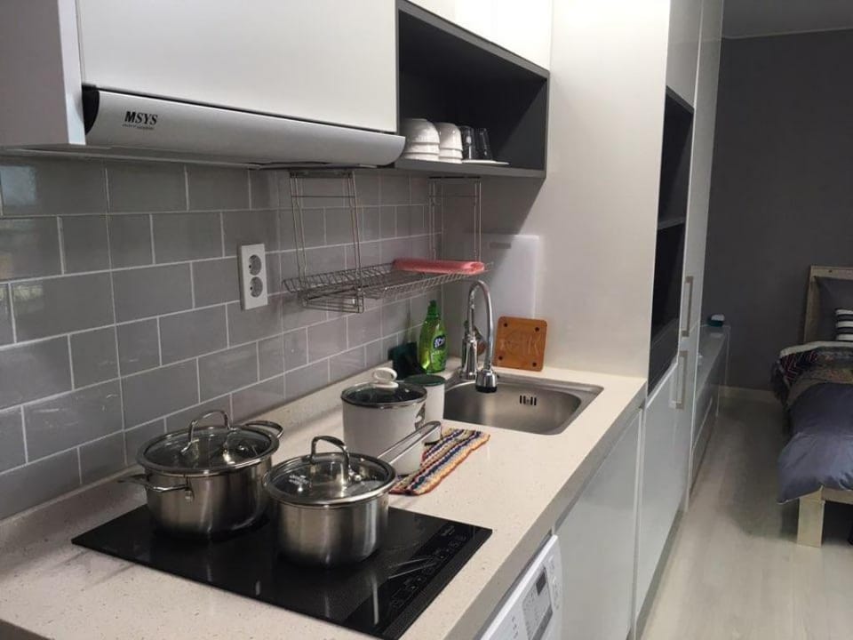 Arapalace No602(2bed)-공항인근,오션시티뷰,동문시장 10분,취사/세탁가능 Apartment in South Korea
