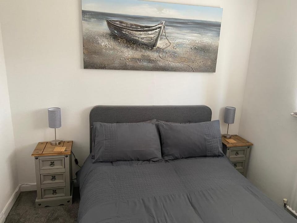Riverside Park Ground Floor Apartment - St Neots Apartment in Huntingdonshire District