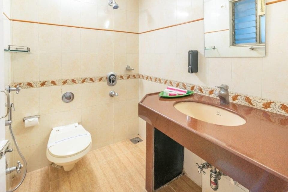 Three bedroom Pvt Rooms nr Bkc  Apartment in Mumbai