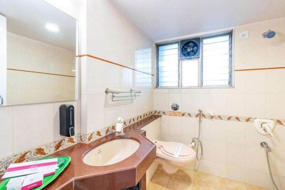 Three bedroom Pvt Rooms nr Bkc  Apartment in Mumbai