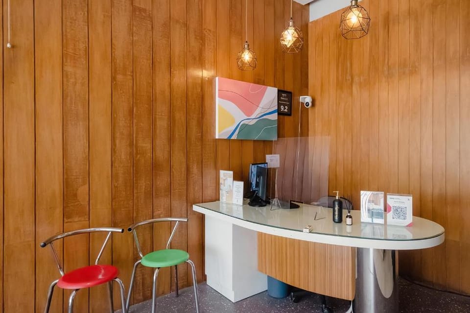 Mono Coliving Ngagel, Surabaya Hotel in Surabaya