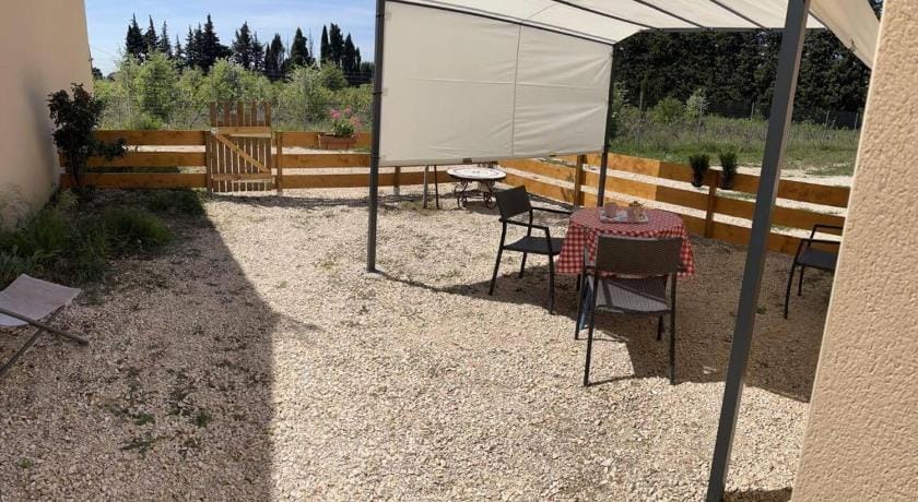 Gîtes Violettes et Amandier Vacation rental in Provence-Alpes-Côte d'Azur