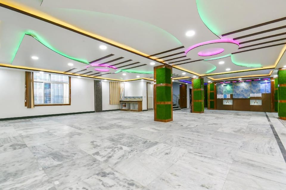 OYO Flagship 79796 Hotel Royal Inn Hotel in India