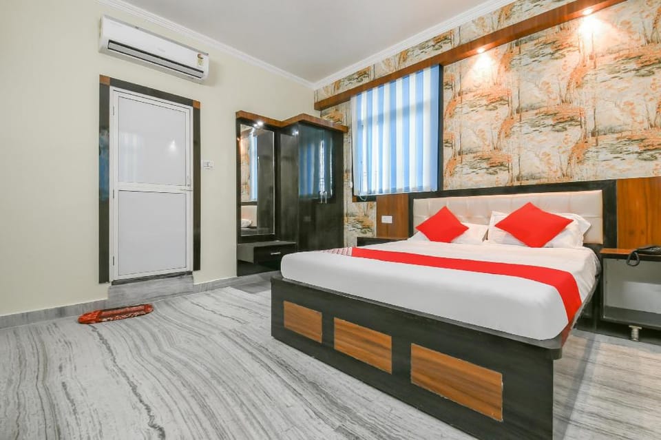 OYO Flagship 79796 Hotel Royal Inn Hotel in India