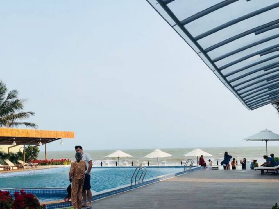 Deluxe 3BR seaview | Blue Sapphire resort Apartment in Vung Tau