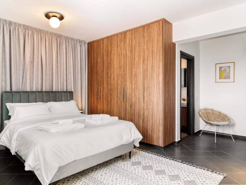 LIV Urban Suites: 2 BEDROOM APARTMENT WITH BALCONY Apartment in Larnaca
