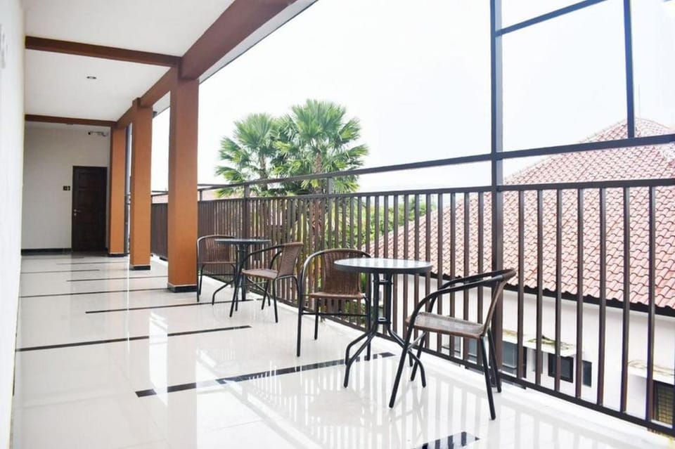 Bima Guest House Bed and Breakfast in East Java
