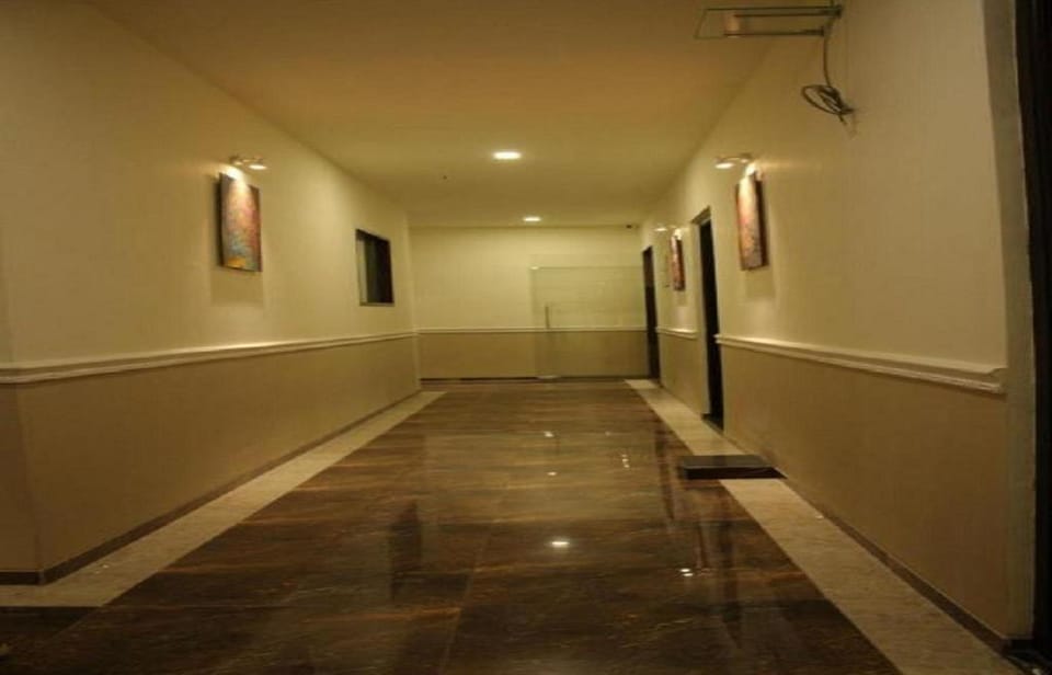Hotel Grand Gayathri Hotel in Chennai