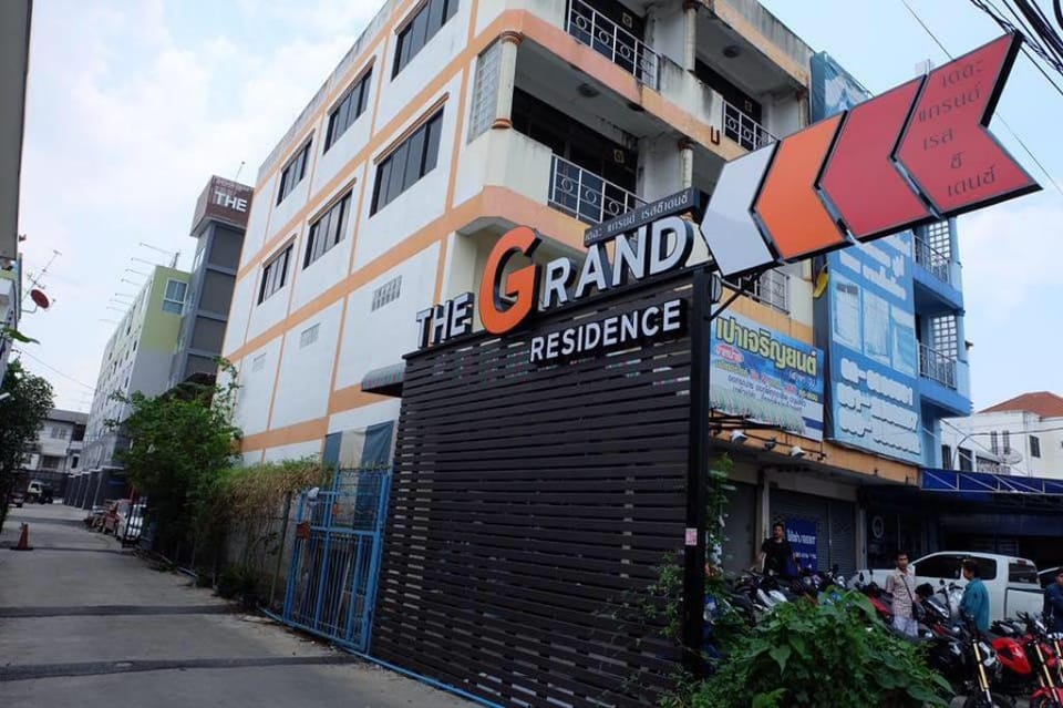 THE GRAND RESIDENCE-Bang Yai Apartment in Bangkok