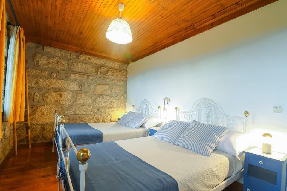 Quinta dos Manteiros com Piscina Coberta Vacation rental in Coimbra District, Portugal