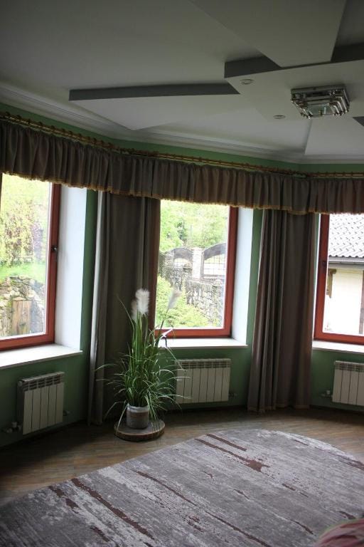 Cottege Kazka Lisu Villa in Lviv Oblast