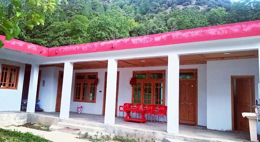 Tourist Guest House Bed and Breakfast in Pakistan
