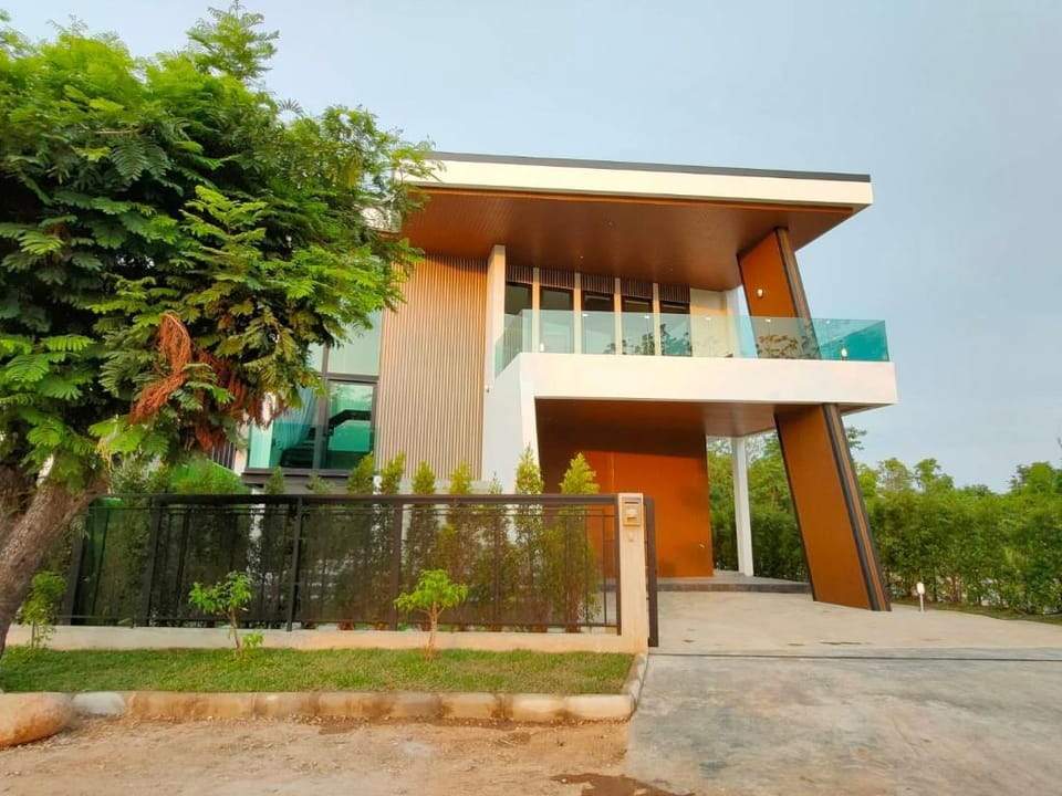 luxury lakeside boathouse pool villa Chiang Mai  Villa in Thailand