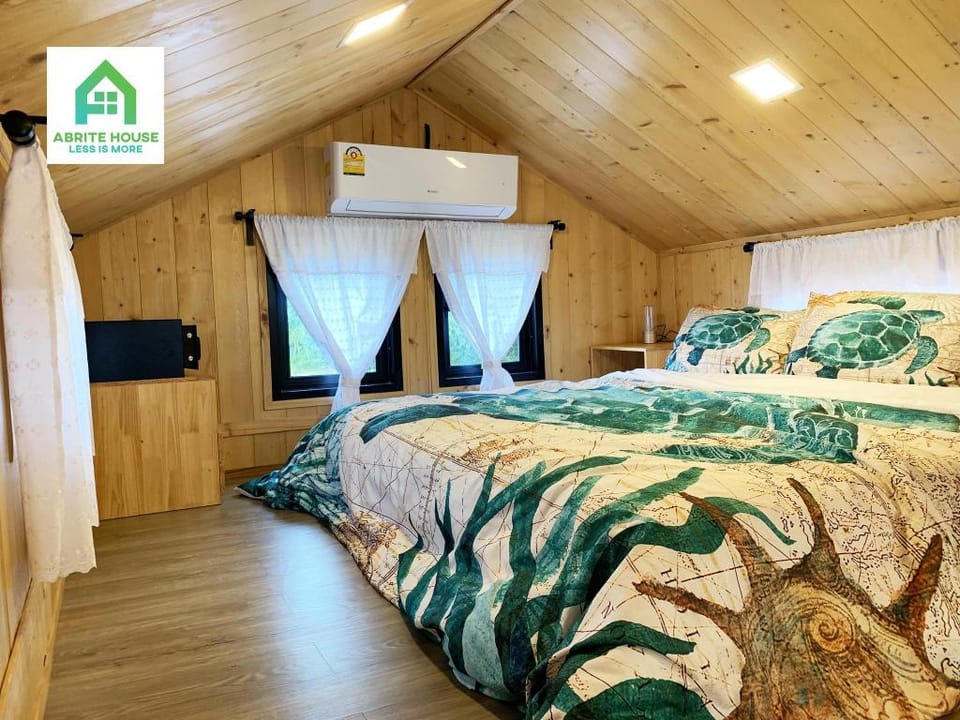 Tiny house on Koh Lanta only 2 minutes walk to the beach Vacation rental in Sala Dan