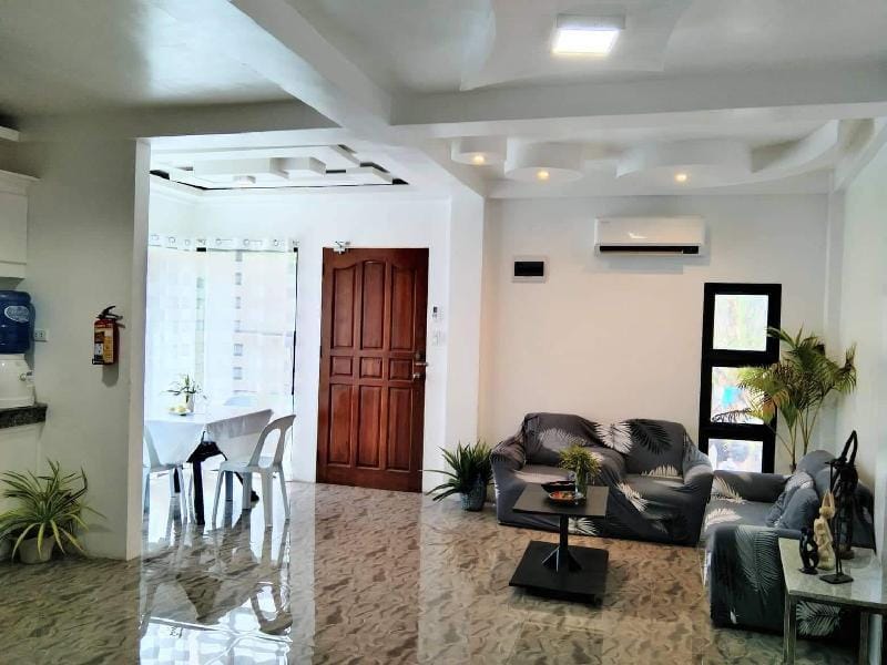 Chief's Villa 2 (Save up to50 prcnt for long term) Vacation rental in Central Visayas