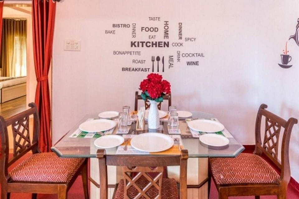 Vintage styled 2 Bedroom Apartment Apartment in Mumbai