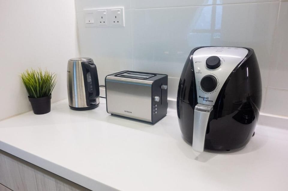 SANITIZED Premium Junior Suite | WiFi & Netflix Apartment in Selangor, Malaysia