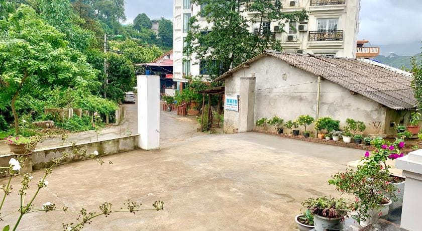 The 1996 House Apartment in Laos