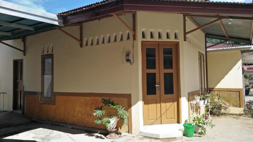 Leni Homestay Vacation rental in West Sumatra, Indonesia