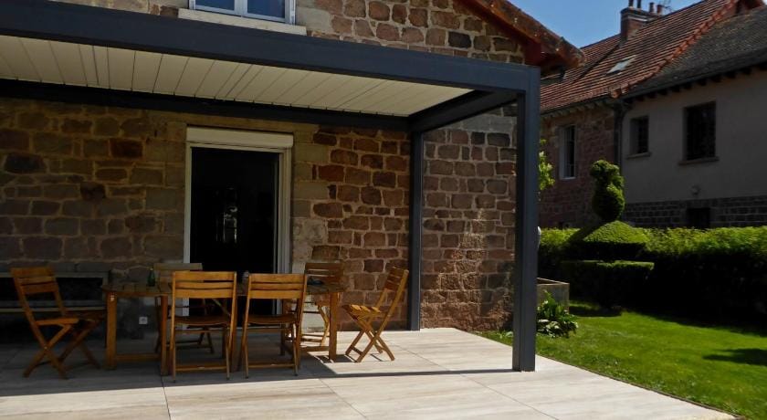 L'Oustal des Bons Vivants Hotel in Auvergne-Rhône-Alpes