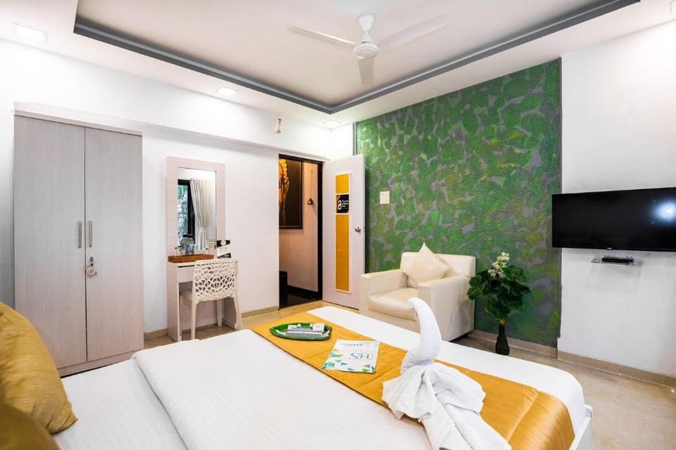 Corporate Team Villa: 5BHK + Personal Chef - Wifi Vacation rental in Mumbai