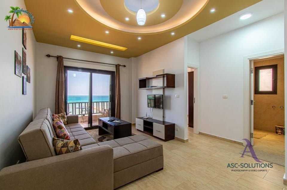 Great Seafront 2 bedrooms at Turtles Beach Resort Apartment in Hurghada