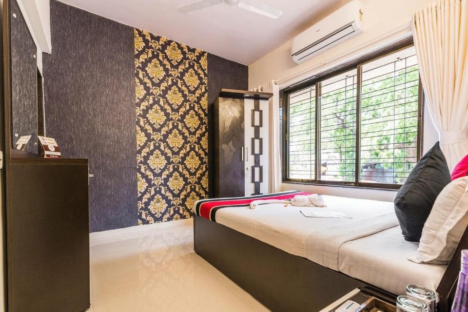 The Black Hellebore Studio. Apartment in Mumbai