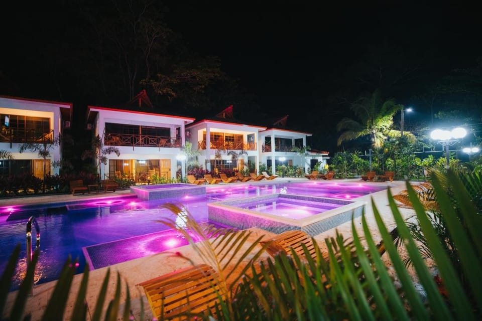 Bungalows Punta Uva Hotel in Panama