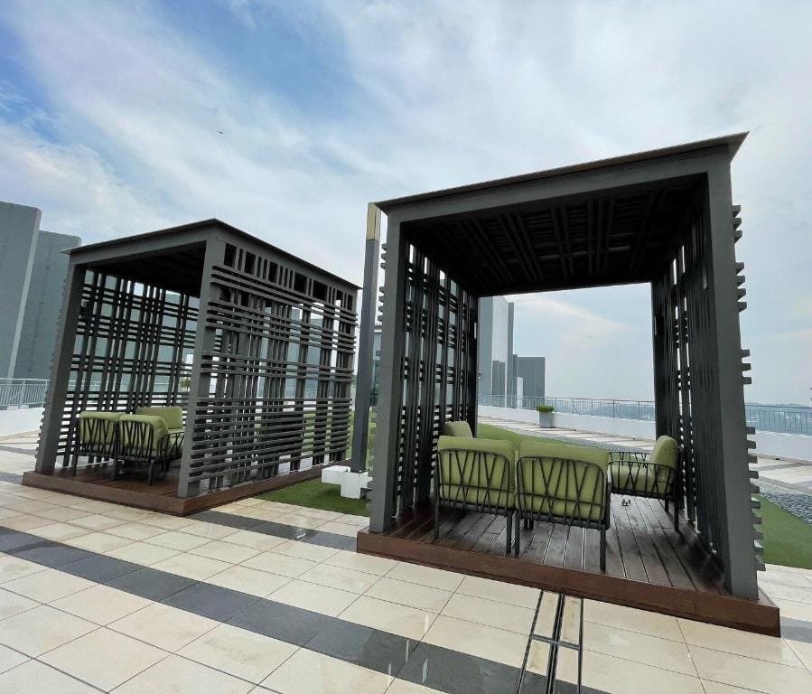 Comfy Family Suite 3 Bedrooms @ Menjalara Apartment in Petaling Jaya