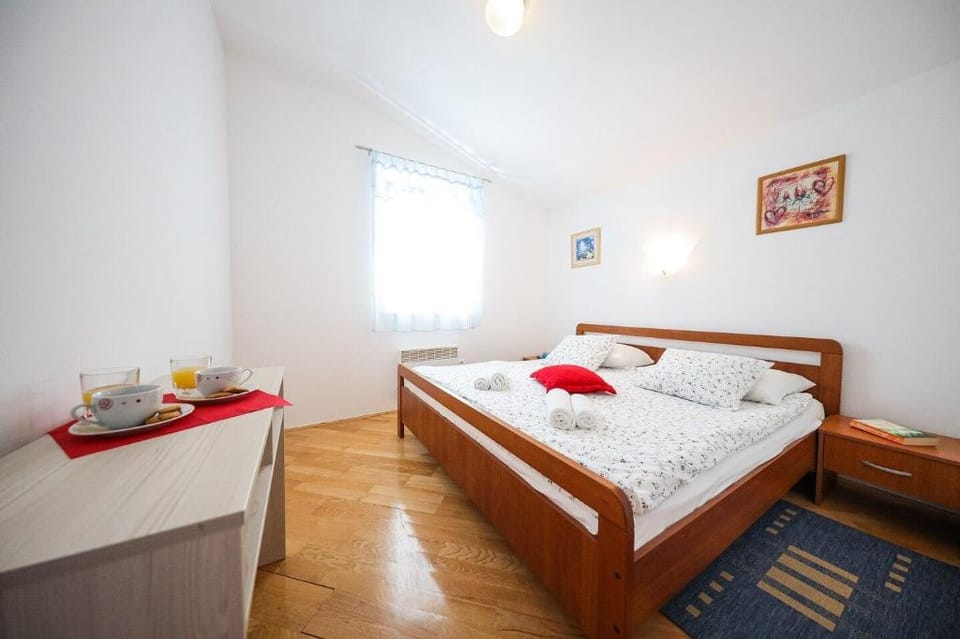 Luton 5, Heat Pool Hot-Tub Sea View Apartment in Zadar County