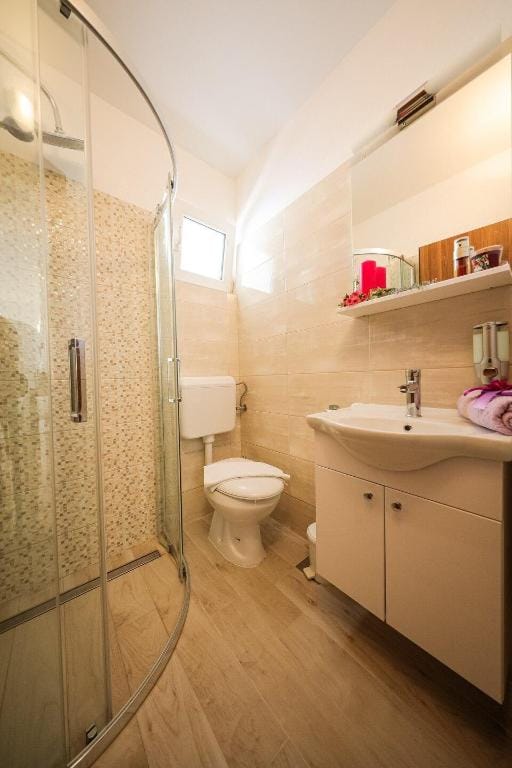 Luton3 heat pool hot tub beachfront Apartment in Zadar County
