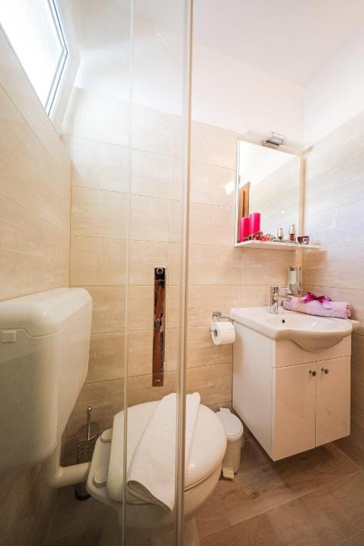 Luton3 heat pool hot tub beachfront Apartment in Zadar County
