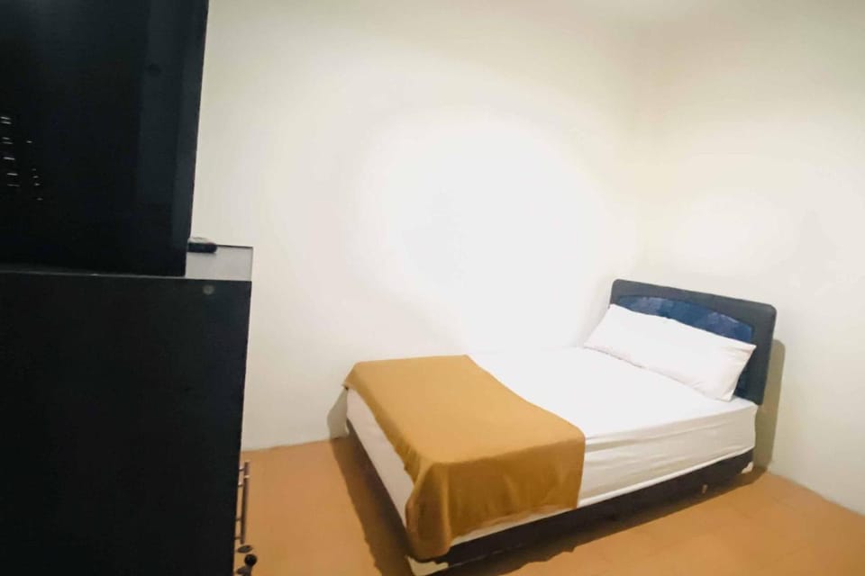 Kanca Homestay Syariah RedPartner near GOR Untung Suropati Hotel in East Java