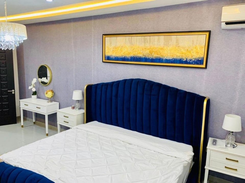 Achikare's 5 Star Short let Apartment in VI Apartment in Lagos