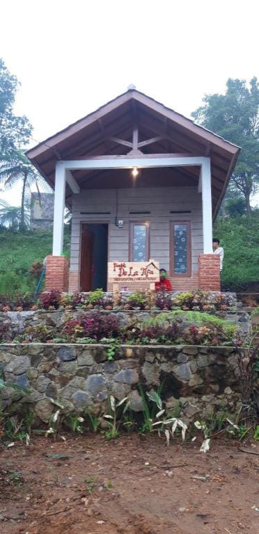Villa Pondok De La Tifa Villa in West Java