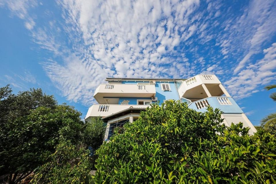 Luton Apartment 1, Heating Pool, Sea View Apartment in Zadar County