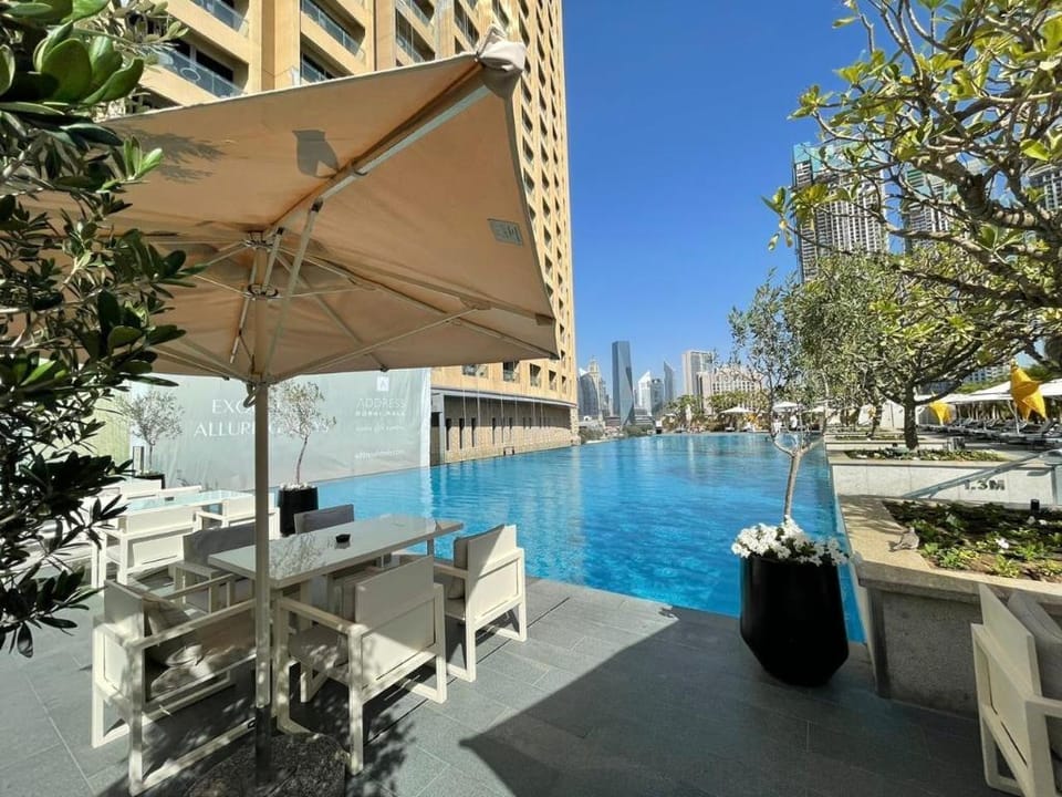 Luxury residence at Fashion Avenue Dubai Mall Apartment in Dubai