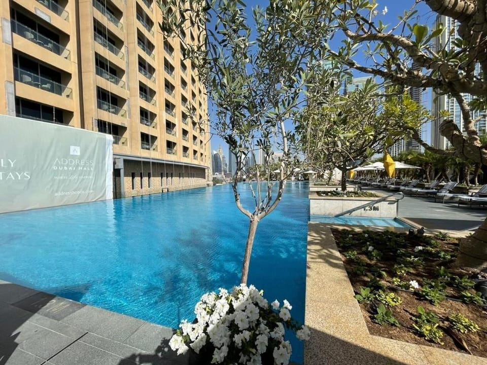 Luxury residence at Fashion Avenue Dubai Mall Apartment in Dubai