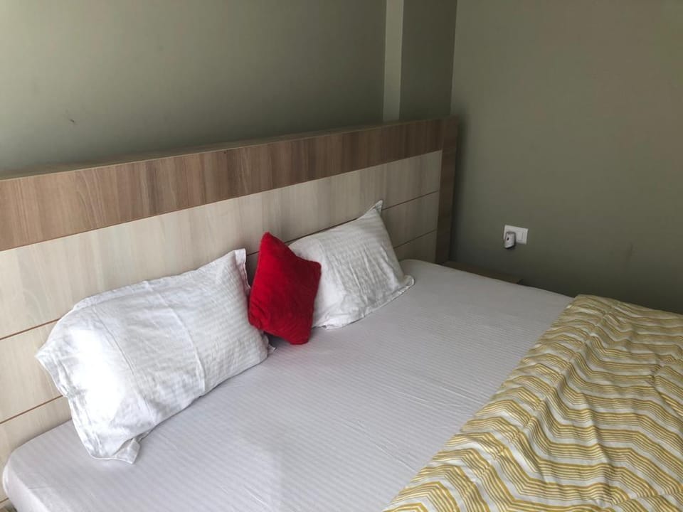 KRISHNA AAVAS-THE HOTEL Apartment in Uttar Pradesh