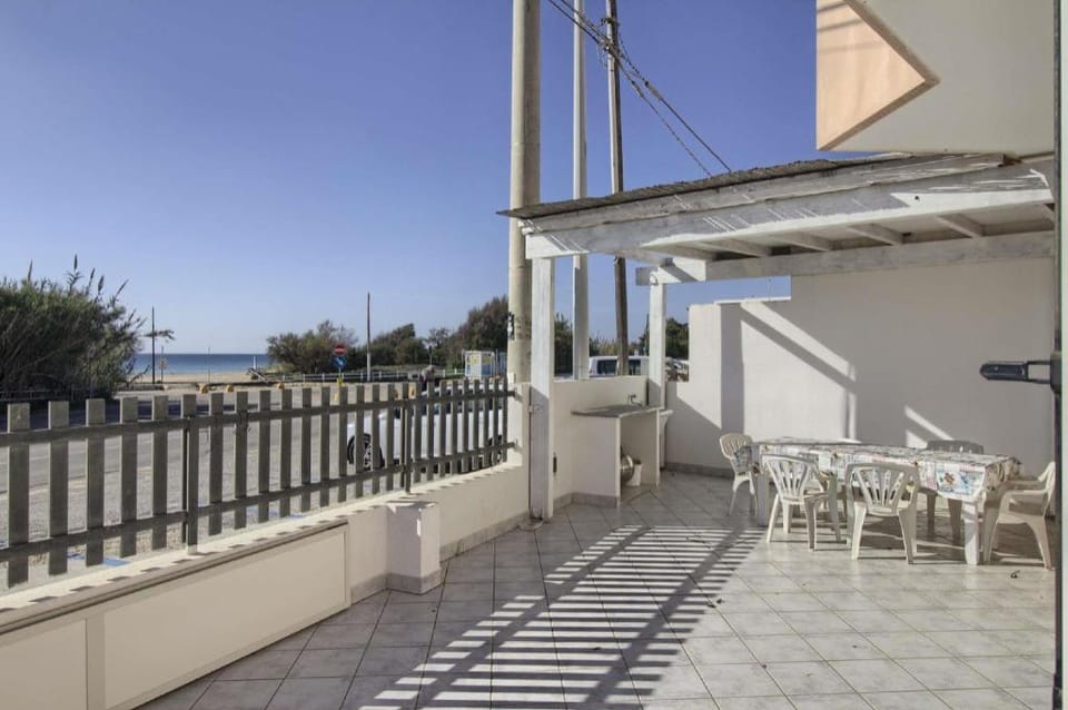 Front Beach Posto Vecchio 2 by LoveSud Apartment in Apulia