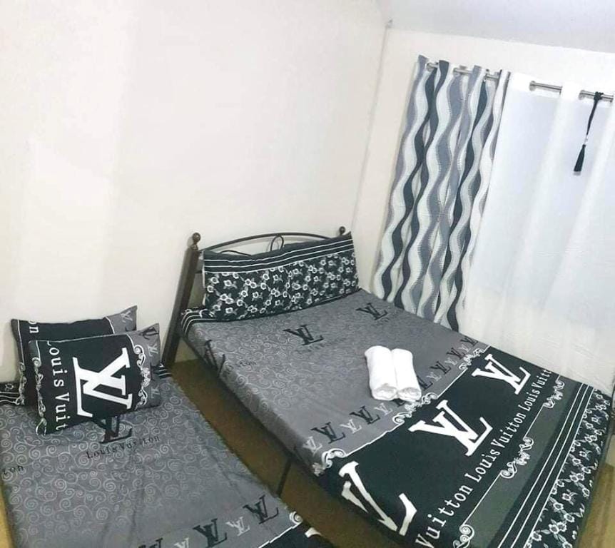 Kiwi Transient House  Vacation rental in Angeles