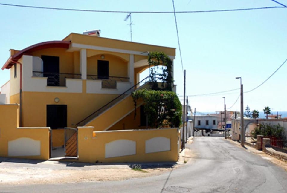 Mansarda Canarina by LoveSud Country House in Apulia